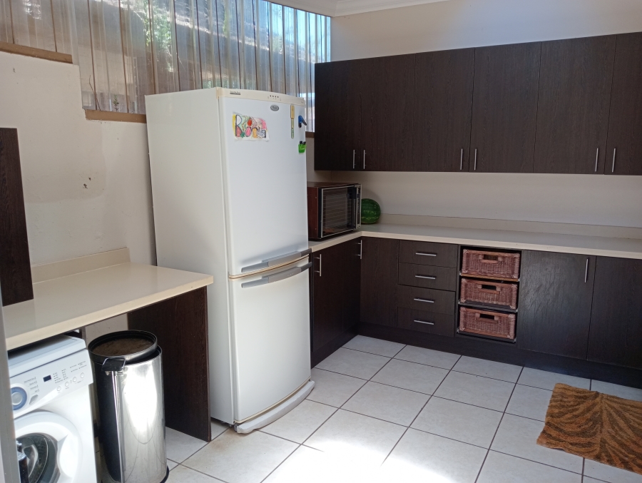 6 Bedroom Property for Sale in Vanes Estate Eastern Cape